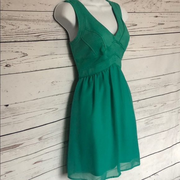 paper doll Dresses & Skirts - Paper Doll Green Sleeveless Dress